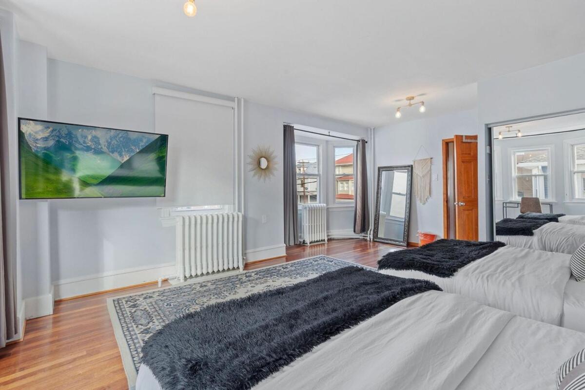 אטלנטיק סיטי Luxury 8 Bedroom House, Steps To Tropicana, Beach And Boardwalk! מראה חיצוני תמונה